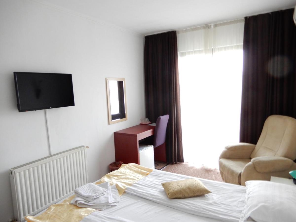 Rhc Royal Hotel Oradea Eksteriør billede