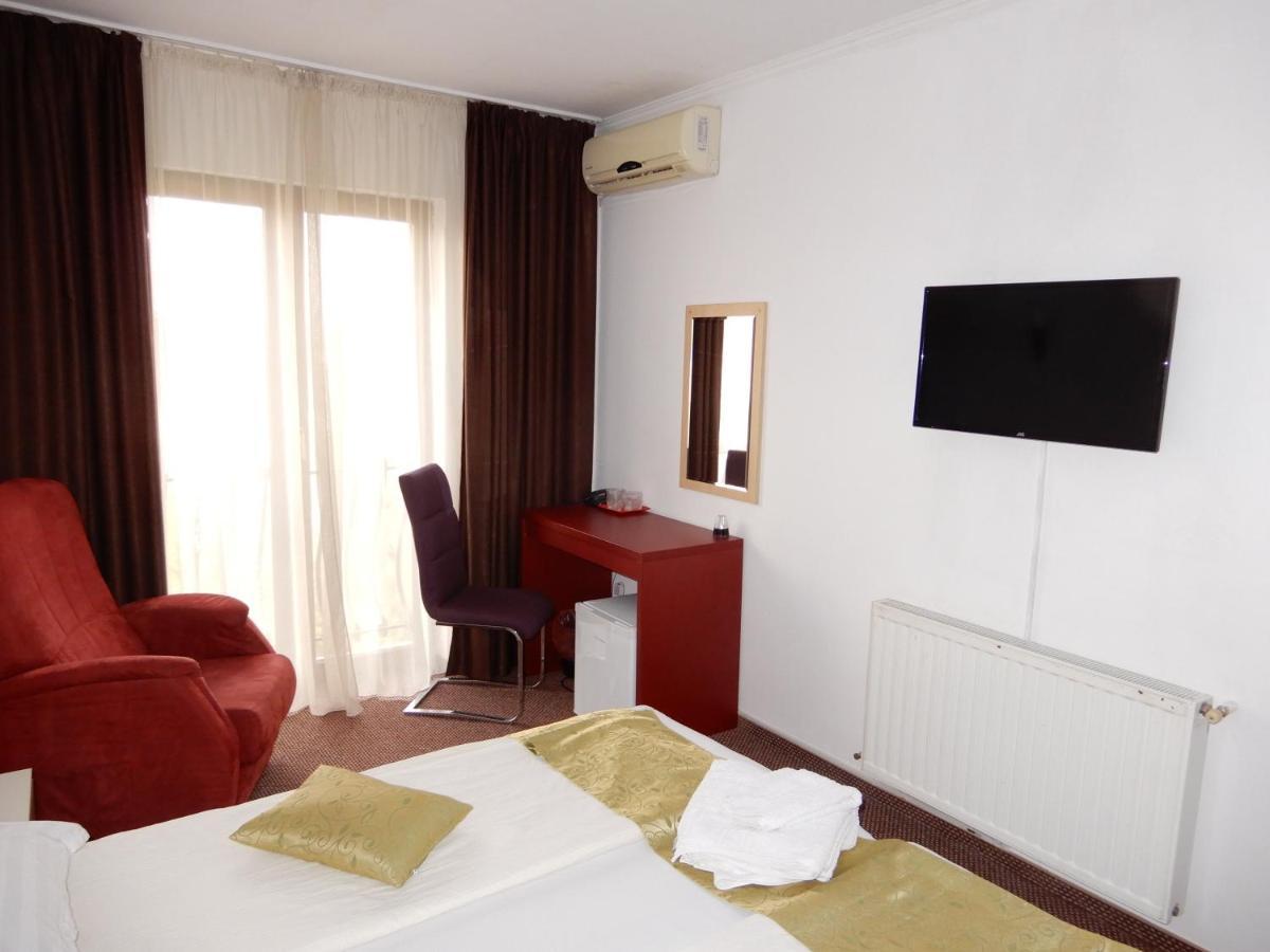 Rhc Royal Hotel Oradea Eksteriør billede