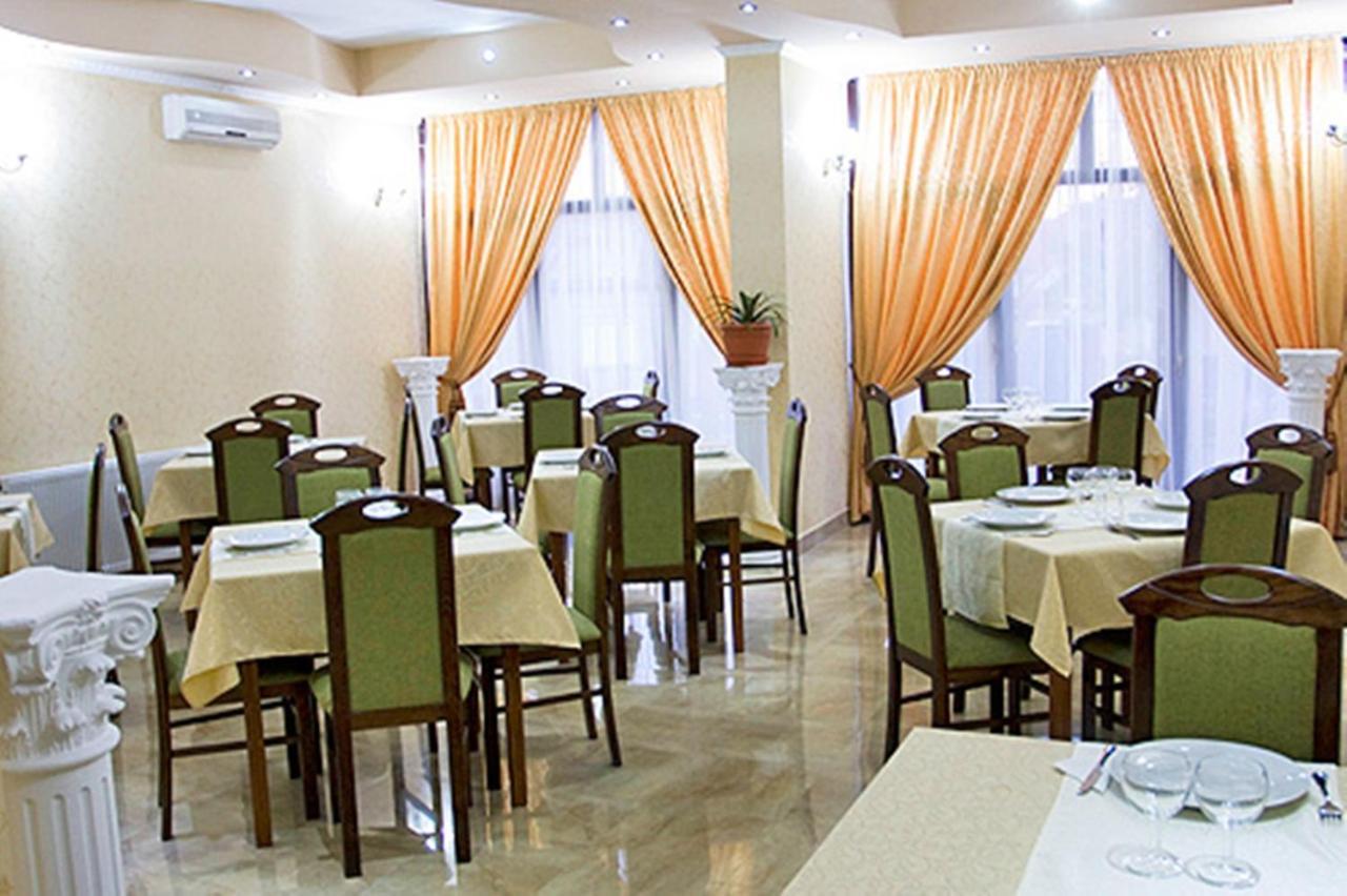 Rhc Royal Hotel Oradea Eksteriør billede