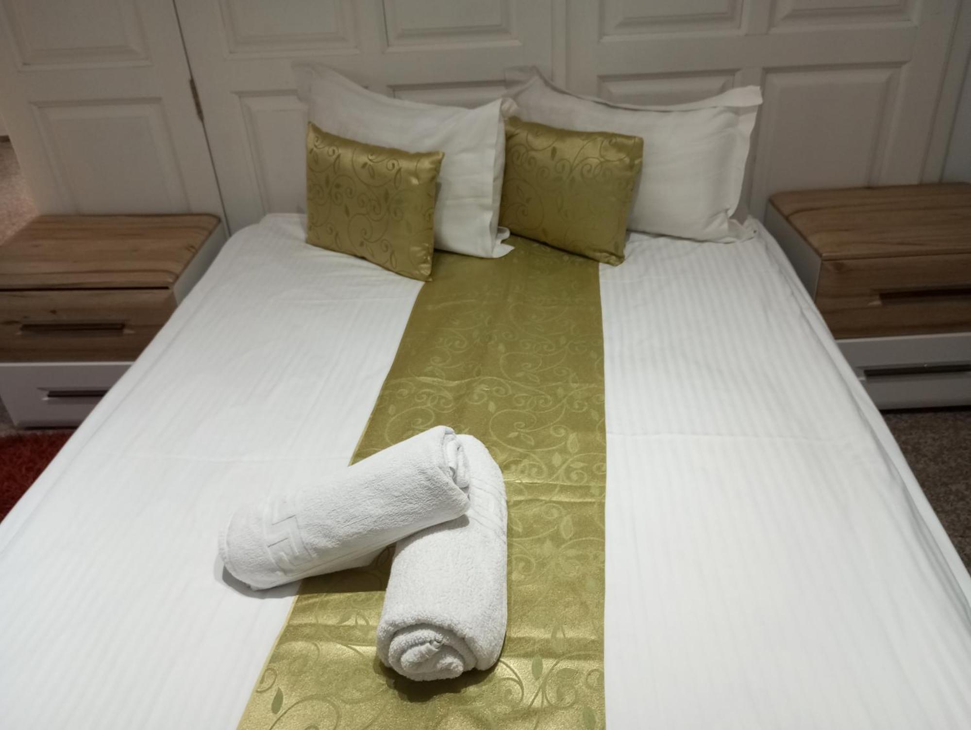 Rhc Royal Hotel Oradea Eksteriør billede