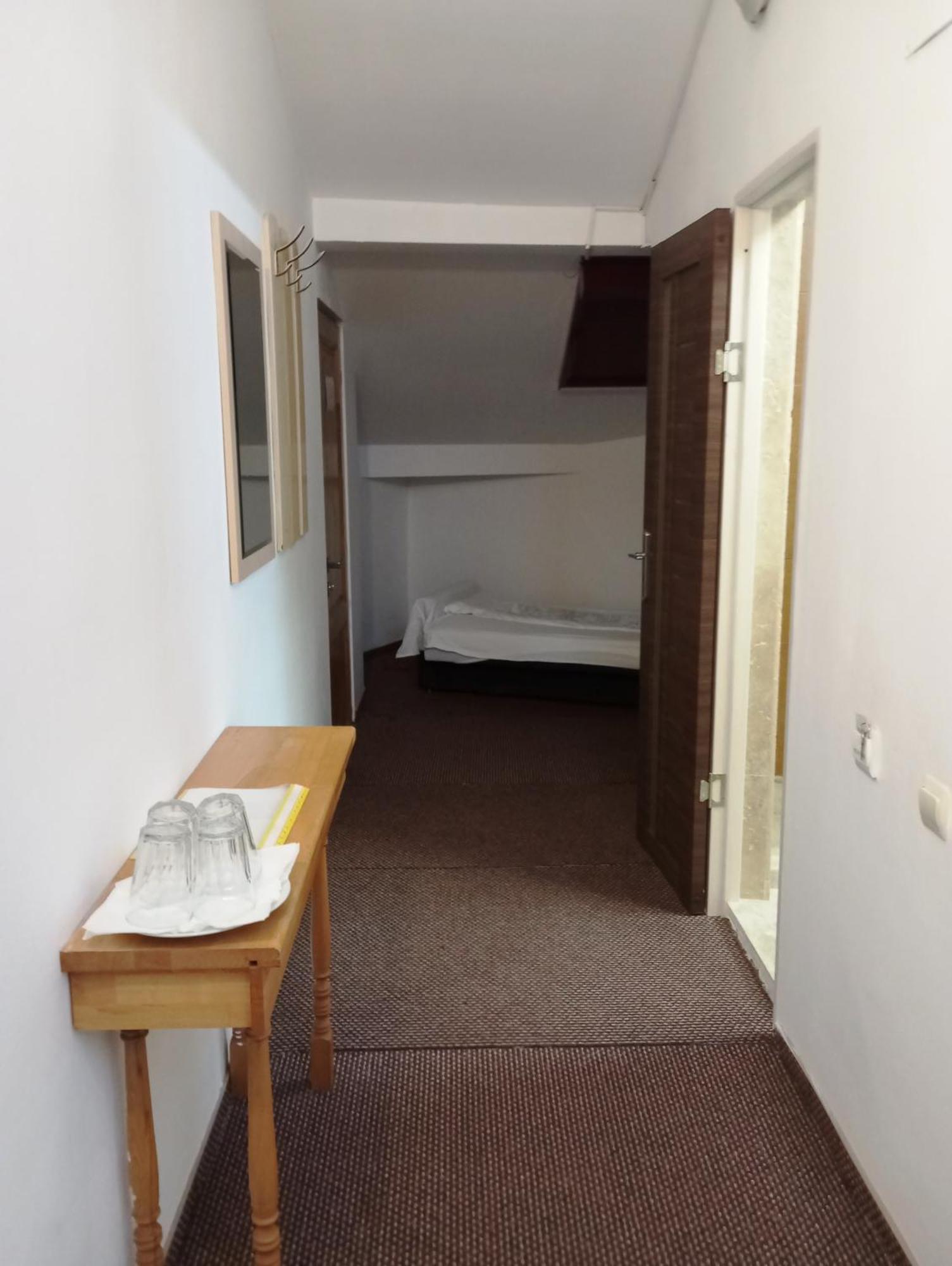 Rhc Royal Hotel Oradea Eksteriør billede