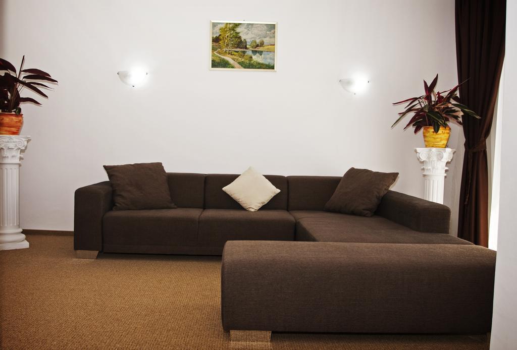 Rhc Royal Hotel Oradea Eksteriør billede